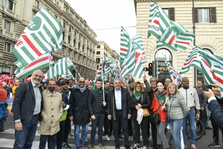 07/11/2022 –  Ucraina. Manifestazione per la Pace a Roma, Sbarra: “In piazza senza ambiguità o equidistanze per la fine delle ostilità russe, il sostegno al popolo ucraino e alla sua resistenza”